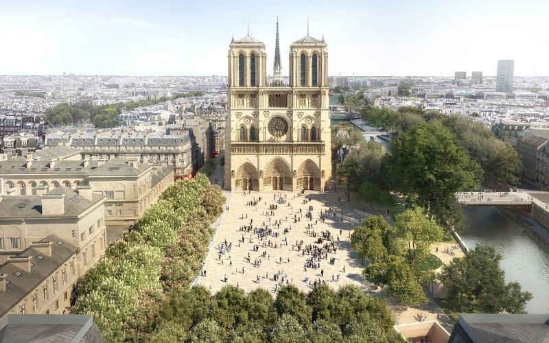 Photographe Notre-Dame de Paris en reconstruction, chantier actif au printemps